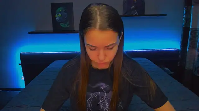 Snapshot of AlexaBarkley chatting on 12-31-24, 03:01 AlexaBarkley online show from 12-31-24, 03:01