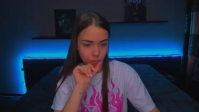 Snapshot of AlexaBarkley chatting on 01-20-25, 03:15 AlexaBarkley online show from 01-20-25, 03:15