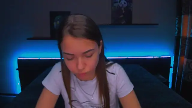 Snapshot of AlexaBarkley chatting on 02-13-25, 06:09 AlexaBarkley online show from 02-13-25, 06:09