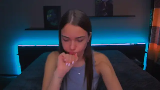 Snapshot of AlexaBarkley chatting on 02-25-25, 06:25 AlexaBarkley online show from 02-25-25, 06:25