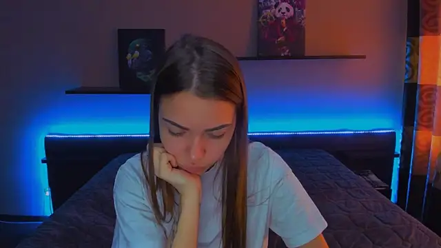 Snapshot of AlexaBarkley chatting on 02-28-25, 03:15 AlexaBarkley online show from 02-28-25, 03:15