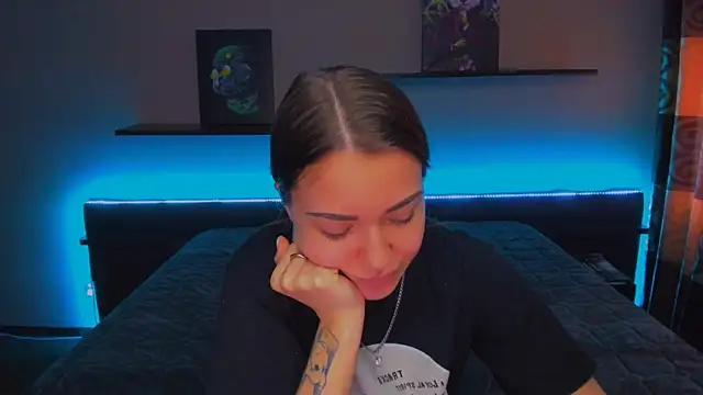 Snapshot of AlexaBarkley chatting on 03-04-25, 06:26 AlexaBarkley online show from 03-04-25, 06:26