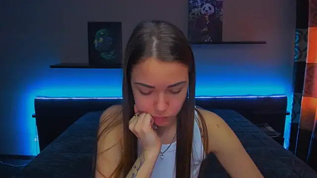 Snapshot of AlexaBarkley chatting on 03-20-25, 05:02 AlexaBarkley online show from 03-20-25, 05:02