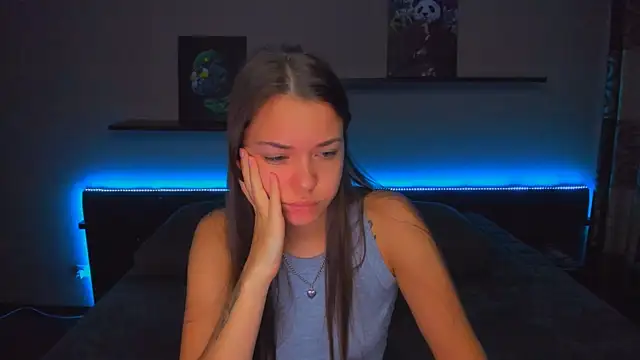 Snapshot of AlexaBarkley chatting on 10-13-25, 12:21 AlexaBarkley online show from 10-13-25, 12:21