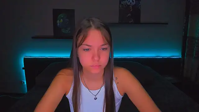 Snapshot of AlexaBarkley chatting on 12-15-25, 12:26 AlexaBarkley online show from 12-15-25, 12:26