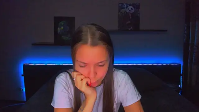 Snapshot of AlexaBarkley chatting on 01-06-26, 12:36 AlexaBarkley online show from 01-06-26, 12:36