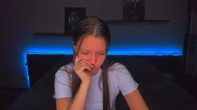 Snapshot of AlexaBarkley chatting on 02-20-26, 12:29 AlexaBarkley online show from 02-20-26, 12:29