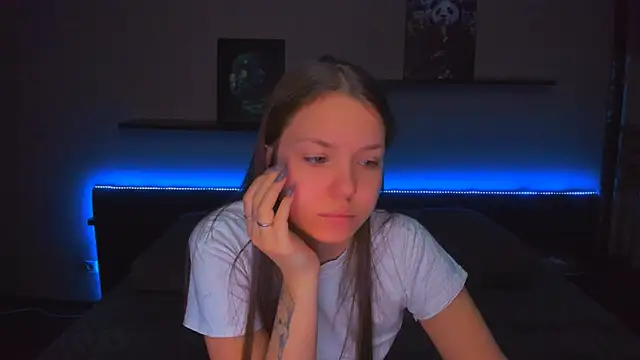 Snapshot of AlexaBarkley chatting on 02-25-26, 12:31 AlexaBarkley online show from 02-25-26, 12:31