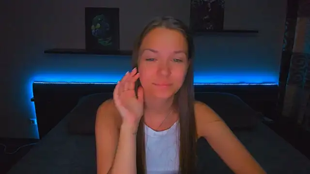 Snapshot of AlexaBarkley chatting on 06-17-26, 12:35 AlexaBarkley online show from 06-17-26, 12:35