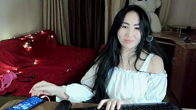 Snapshot of AsianQueens chatting on 02-16-25, 08:00 AsianQueens online show from 02-16-25, 08:00