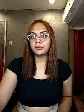 Snapshot of _MissKhimberlyXxx_ chatting on 04-19-26, 06:21 MissKhimberlyXxx online show from 04-19-26, 06:21