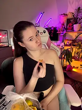 sweetest pie online show from 12-16-25, 05:29