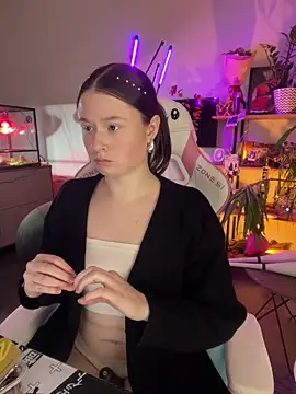 sweetest pie online show from 12-18-25, 03:40