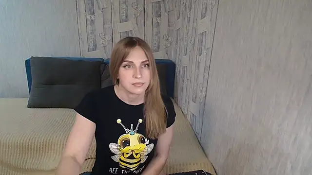 Pilly green  online show from 05-19-26, 07:37