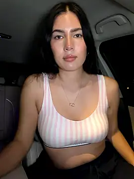 Snapshot of clairewntr chatting on 01-16-26, 09:52 clairewntr online show from 01-16-26, 09:52