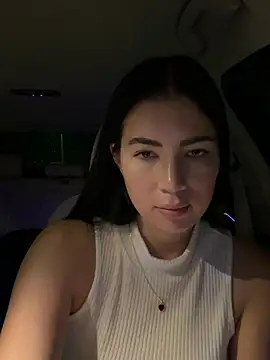 Snapshot of clairewntr chatting on 01-31-26, 08:51 clairewntr online show from 01-31-26, 08:51