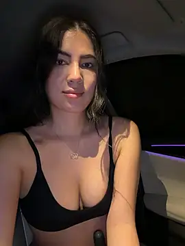 Snapshot of clairewntr chatting on 02-23-26, 07:44 clairewntr online show from 02-23-26, 07:44