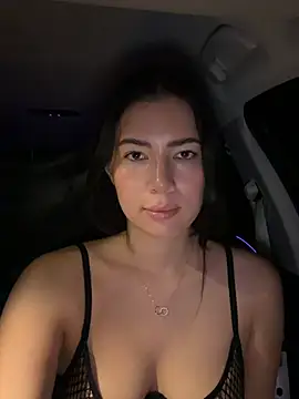 Snapshot of clairewntr chatting on 02-26-26, 08:30 clairewntr online show from 02-26-26, 08:30