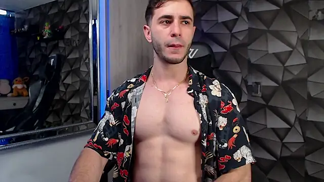 Snapshot of Latino_stud4u chatting on 09-17-25, 10:22 Latino stud4u online show from 09-17-25, 10:22