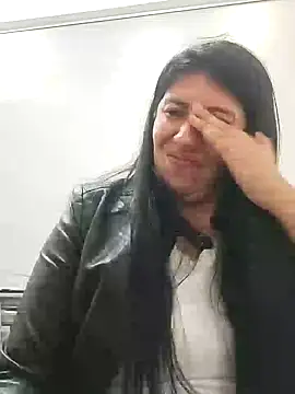 aisha latina online show from 01-21-25, 06:23