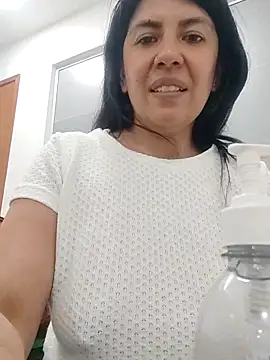 aisha latina online show from 03-06-25, 05:33