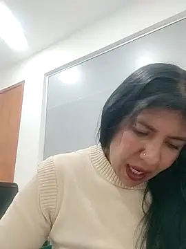 aisha latina online show from 09-17-25, 02:52