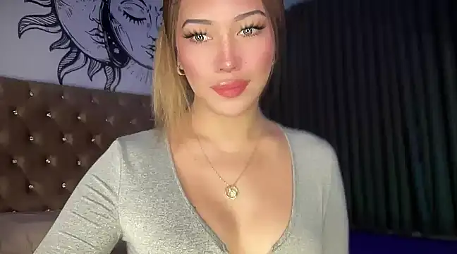 Snapshot of Jasmine_Elcock chatting on 01-25-25, 08:00 Jasmine Elcock online show from 01-25-25, 08:00