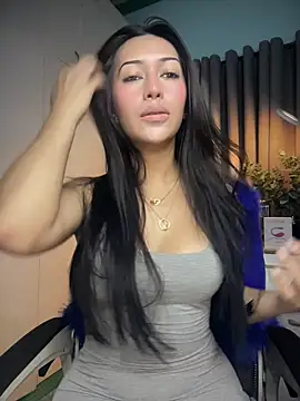 Snapshot of Jasmine_Elcock chatting on 06-05-26, 05:18 Jasmine Elcock online show from 06-05-26, 05:18