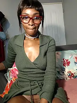 Snapshot of HoneyDropsX chatting on 07-17-26, 05:36 HoneyDropsX online show from 07-17-26, 05:36