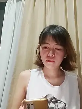 Snapshot of Little_suzy5 chatting on 03-05-25, 02:45 Little suzy5 online show from 03-05-25, 02:45