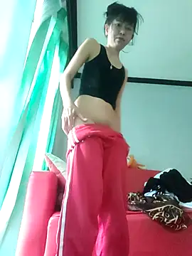 Snapshot of Little_suzy5 chatting on 10-07-25, 11:35 Little suzy5 online show from 10-07-25, 11:35