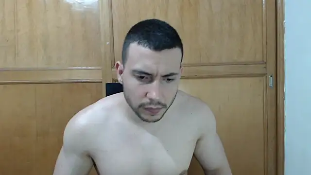 Snapshot of Armando_2002 chatting on 05-31-26, 03:58 Armando 2002 online show from 05-31-26, 03:58