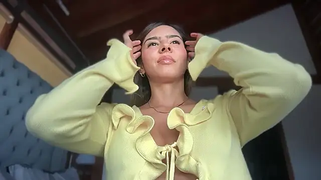 Snapshot of RouseColins chatting on 02-16-26, 09:33 RouseColins online show from 02-16-26, 09:33