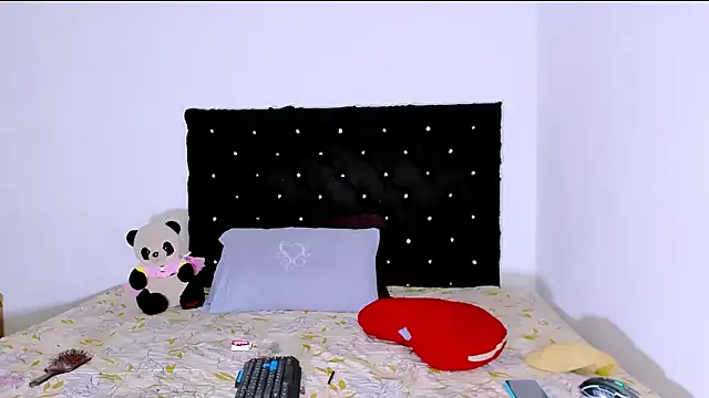 Snapshot of valen_colombian69 chatting on 12-10-24, 07:26 valen colombian69 online show from 12-10-24, 07:26