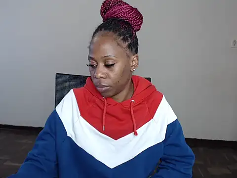 QUEENMANDYY online show from 07-28-26, 12:48