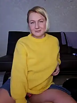 Snapshot of Marushka chatting on 01-02-25, 02:13 Marushka online show from 01-02-25, 02:13