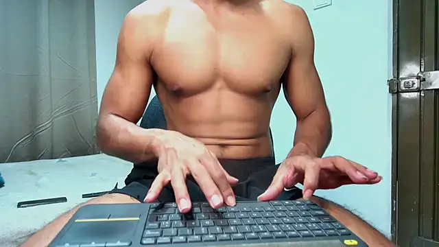 Snapshot of Jhon_wich chatting on 06-15-26, 05:04 Jhon wich online show from 06-15-26, 05:04