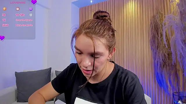 miataylorr1 online show from 02-27-25, 06:20