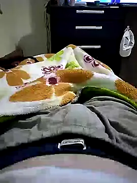 Snapshot of shiiank chatting on 06-27-26, 03:44 shiiank online show from 06-27-26, 03:44