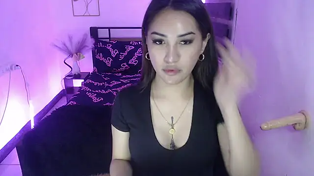 Snapshot of TS_QueenMistress chatting on 02-19-25, 10:34 TS QueenMistress online show from 02-19-25, 10:34