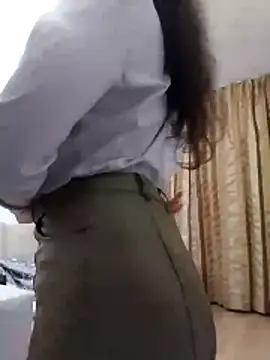 baby sweet girl  online show from 03-30-26, 10:00