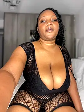 Snapshot of Hyra_Ari chatting on 12-02-25, 10:53 Hyra Ari online show from 12-02-25, 10:53