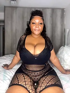 Snapshot of Hyra_Ari chatting on 12-04-25, 08:28 Hyra Ari online show from 12-04-25, 08:28