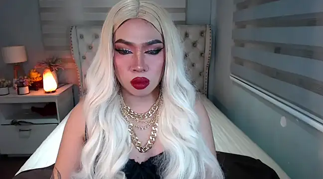 RebecaNextToYou online show from 02-05-25, 08:25