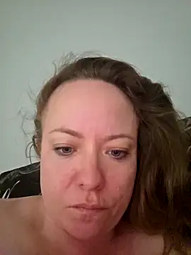 Snapshot of julimonroe chatting on 04-19-26, 10:14 julimonroe online show from 04-19-26, 10:14