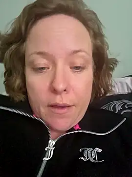 Snapshot of julimonroe chatting on 04-30-26, 10:03 julimonroe online show from 04-30-26, 10:03