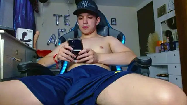 Angel-Twink online show from 06-21-26, 04:09