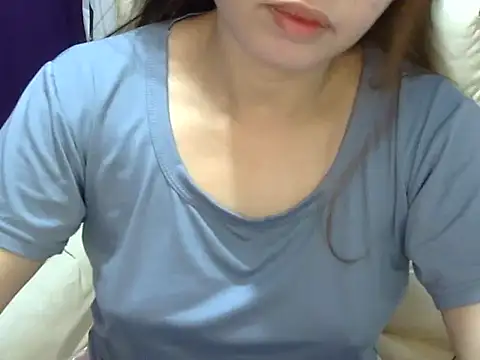    zurIII09  online show from 05-23-26, 03:23