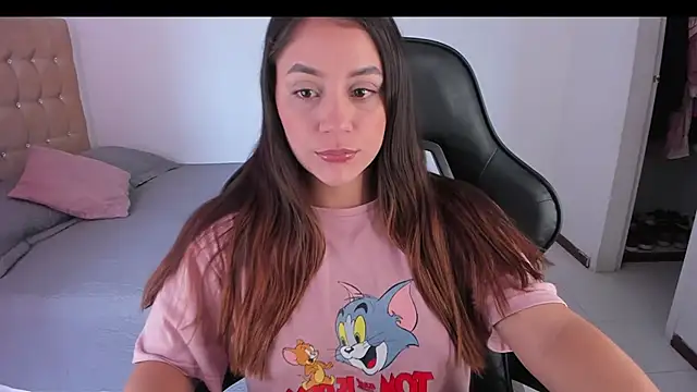 EmmaGrace1999 online show from 12-06-24, 04:17