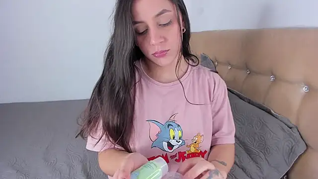 EmmaGrace1999 online show from 10-08-25, 02:25